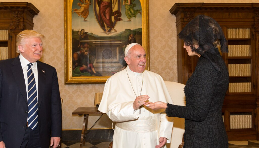 Donald et Melania Trump et le pape François au Vatican en 2017. / ©Shealeah Craighead, CC BY 3.0 US Wikimedia Commons