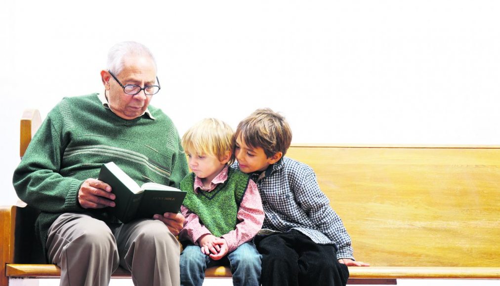 Le fait, même pour des parents croyants, de considérer la foi comme un choix individuel pourrait nuire à la transmission des valeurs. Le fait, même pour des parents croyants, de considérer la foi comme un choix individuel pourrait nuire à la transmission des valeurs. / © iStock