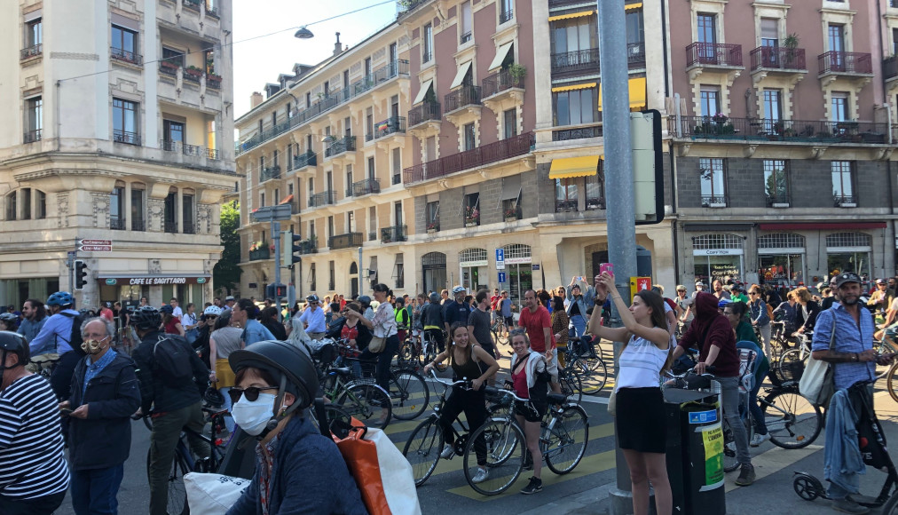 Les cyclistes réagissent aux oppositions aux nouvelles voies cyclables Les cyclistes réagissent aux oppositions aux nouvelles voies cyclables / Manifestation de cyclistes à Genève lundi 18 mai