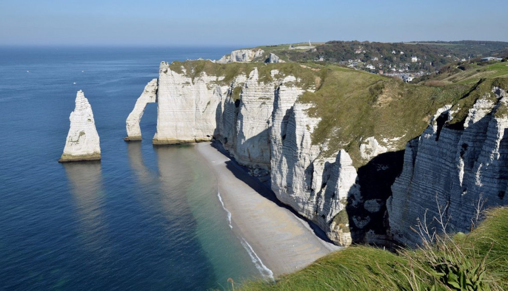 Les falaises d'Etretat en Normandie Les falaises d'Etretat en Normandie / Maud Barbier sur pinterest
