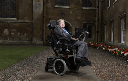 Stephen Hawking à Cambridge (2015) © CC FLICKR / CC / Lwp Kommunikáció