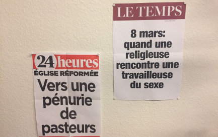 Manchettes annonçant des articles signés Protestinfo / DR